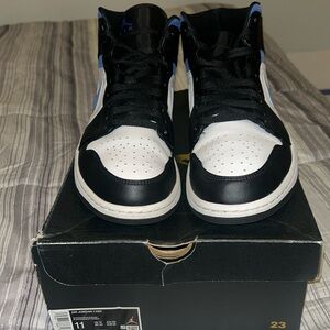 Jordan 1 Mid White Black Racer Blue Size 11 (Used)